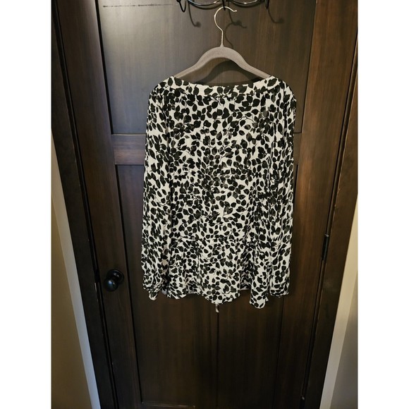 EUC Women's Plus Chiffon Sheer Black & White Leaf Print Blouse Top Size 2X 18-20 - Picture 7 of 7